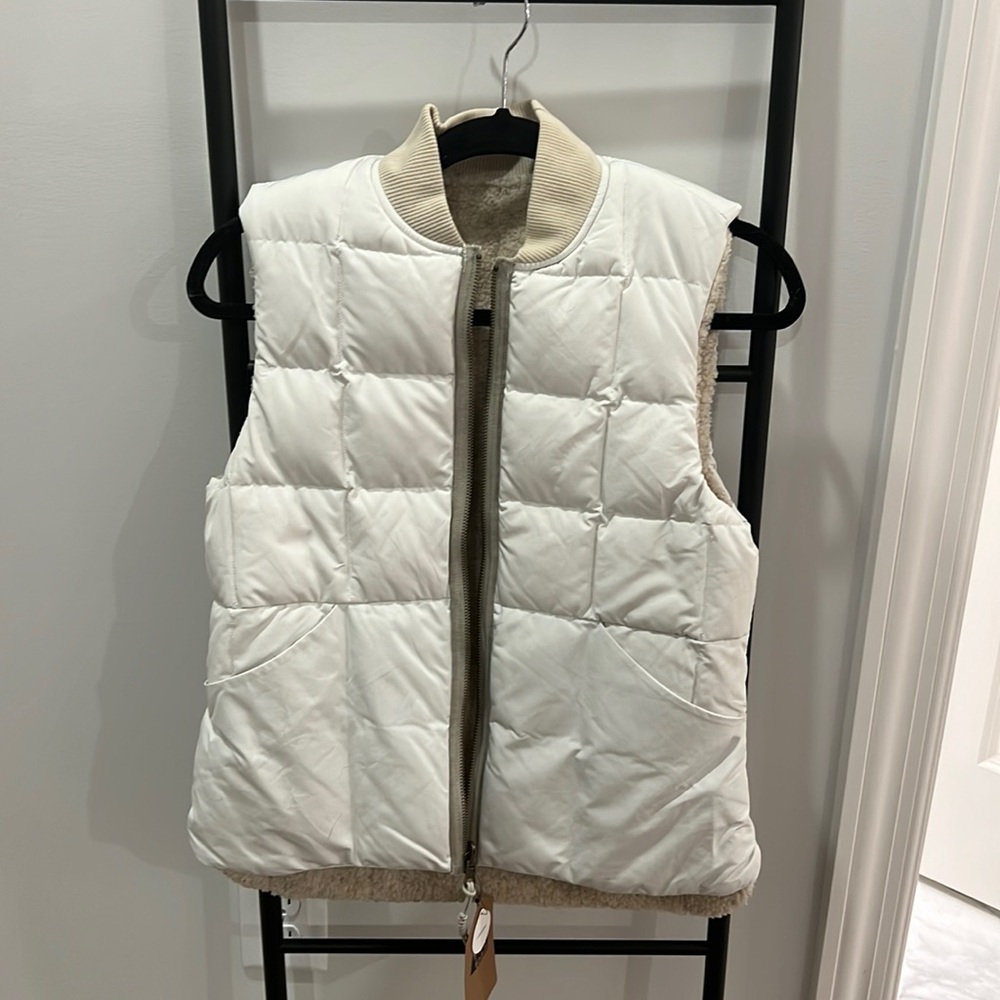 White reversible vest REI